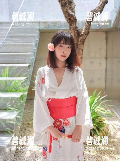 Kang Inkyung Kang Inkyung的万圣节图库,哪个造型让你想问安可?